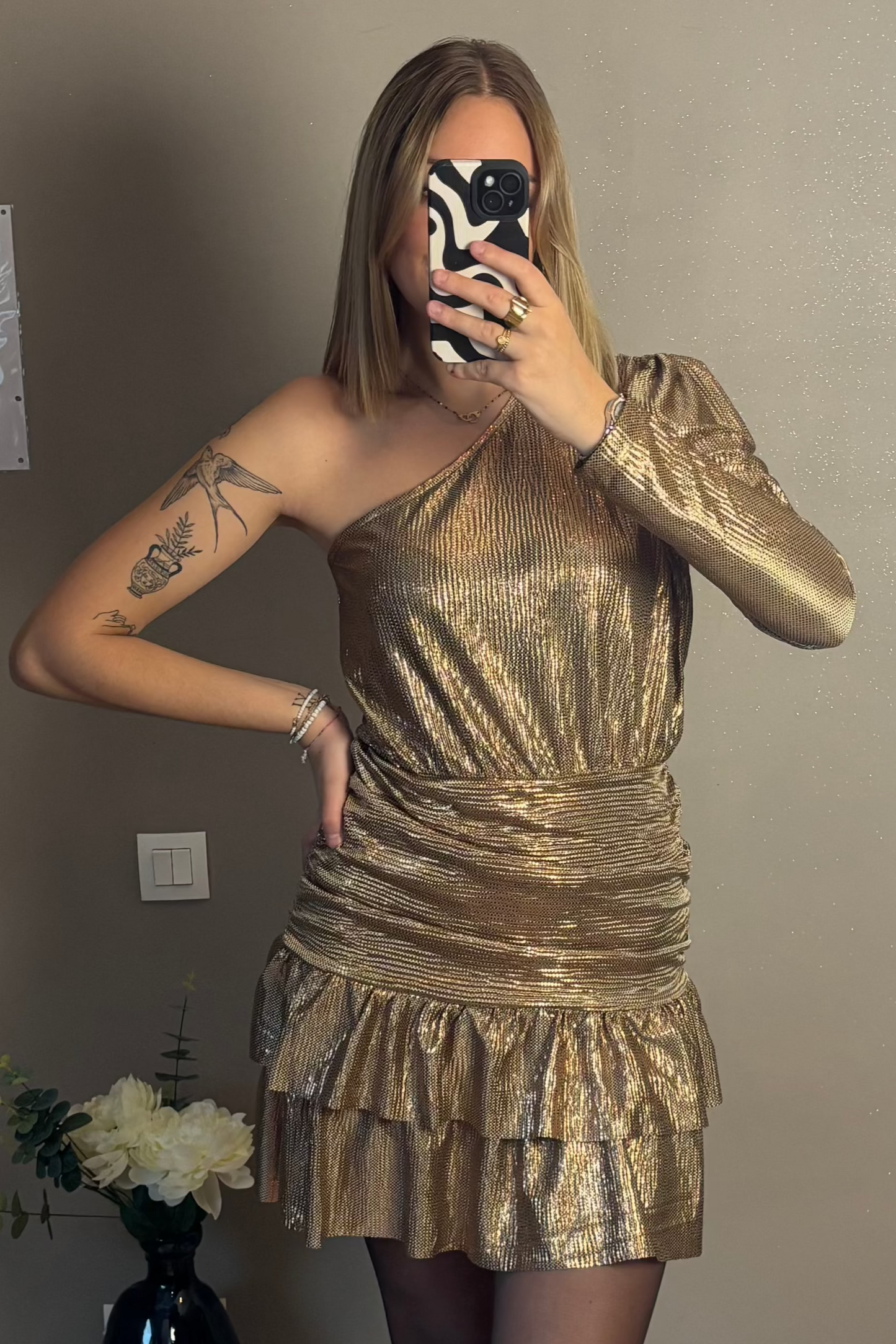 Robe Daphné épaule dénudée