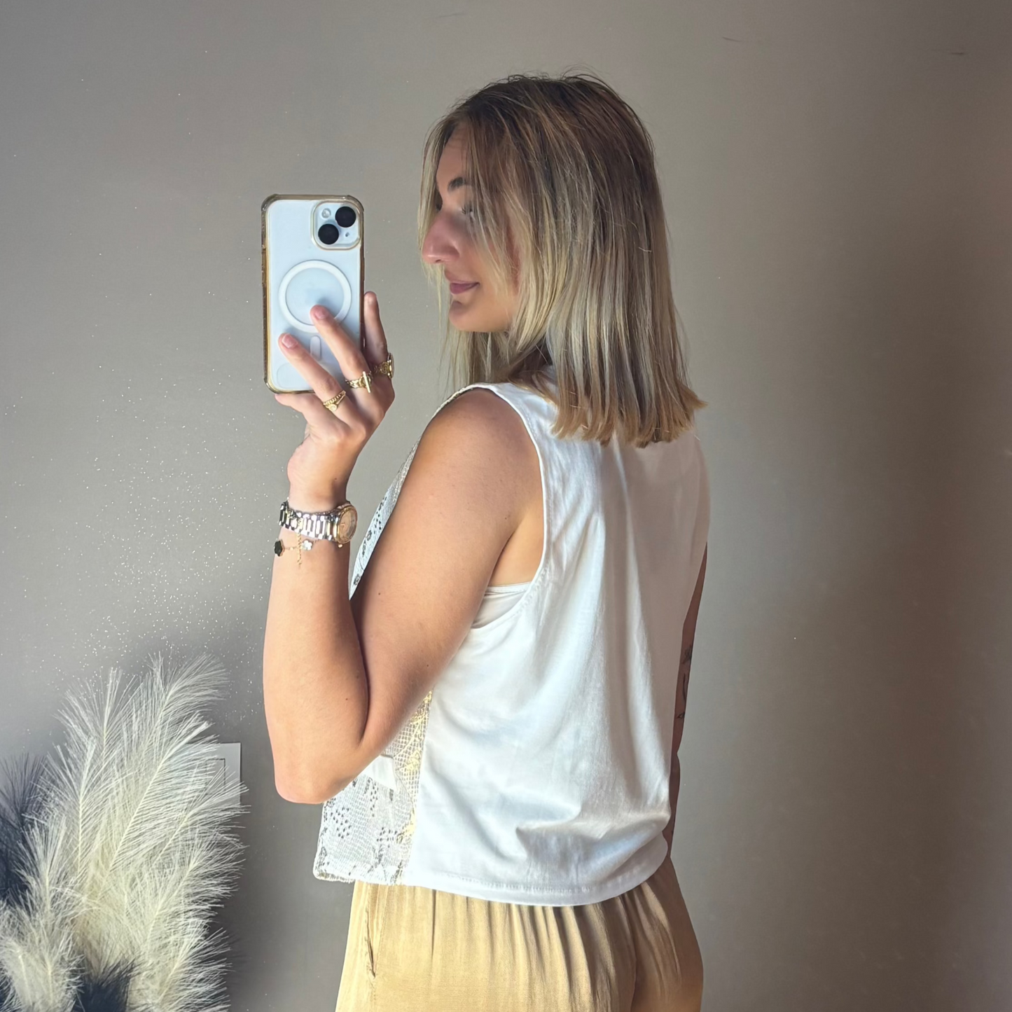 Top Louisa